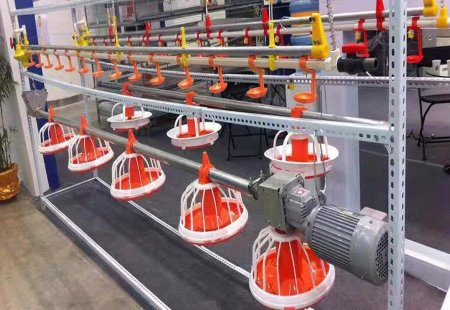 Example of main and auxiliary material lines